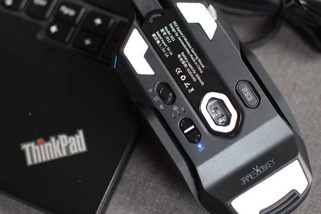 旗舰硬件、完美表现：贱驴RS3侍从三模鼠标体验