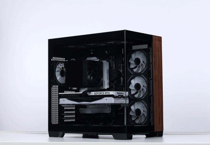 黑色风冷海景房装机方案：14600K+4070Ti S+九州风神数显冰立方风冷+安钛克C8海景房装