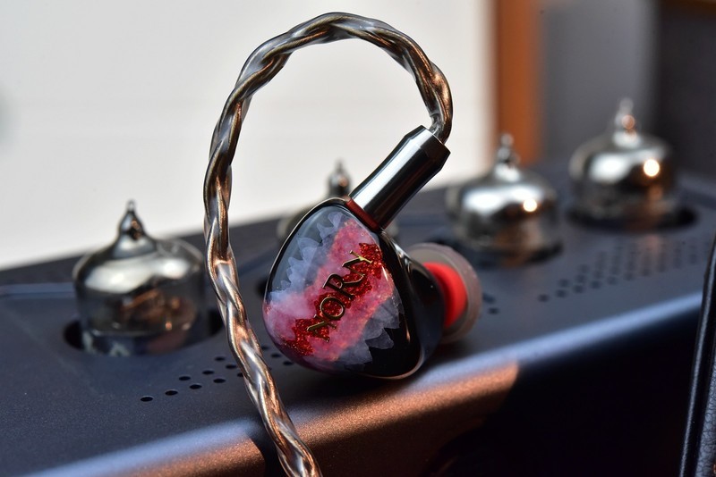 KINERA NORN耳机试听，一圈四铁的杂食均衡塞！