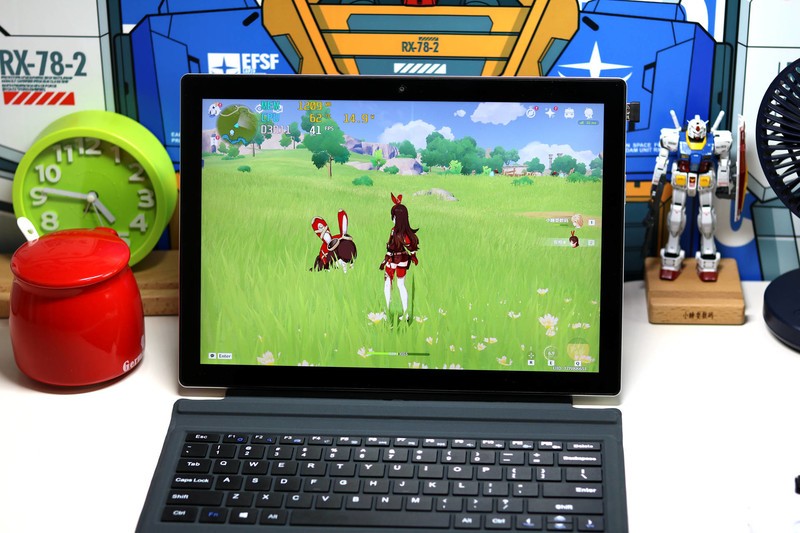 出差携带的“商务本”，壹号本T1二合一平板电脑，搭载奔腾处理器