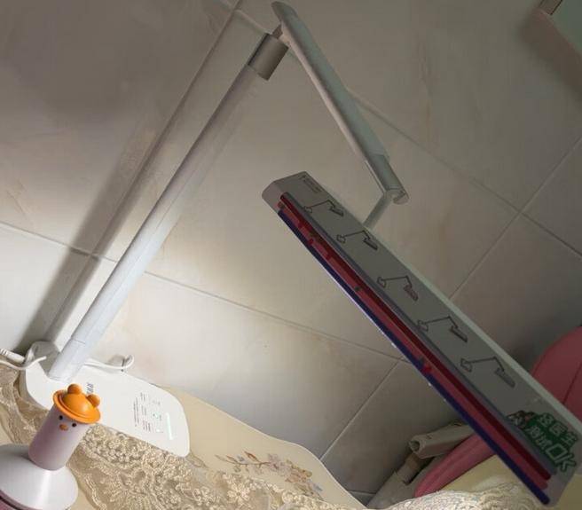 护眼台灯怎么选看哪些指标？护眼台灯十大排名综合盘点