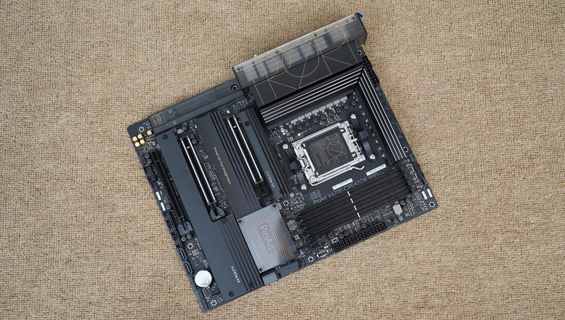 天命人来袭，实测验证9700X、14700K谁更适合游戏&黑神话悟空海景房主机分享