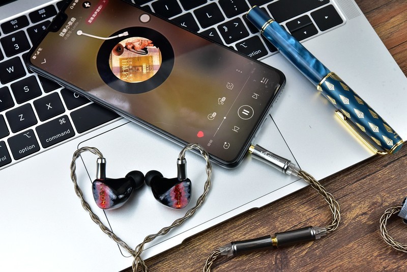 KINERA NORN耳机试听，一圈四铁的杂食均衡塞！