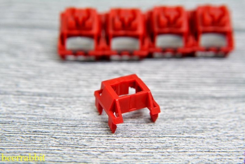 TTC烈焰红轴V2：艳 弹 滑