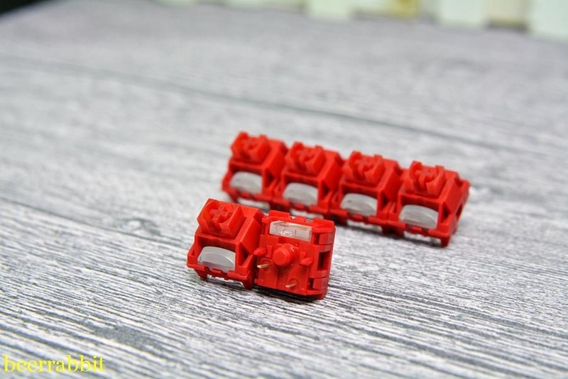 TTC烈焰红轴V2：艳 弹 滑