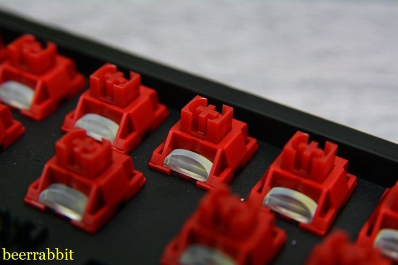 TTC烈焰红轴V2：艳 弹 滑