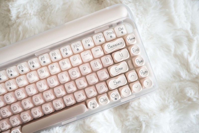 跨界美妆新单品，你的下一款化妆品也可以是DOT粉底液机械键盘