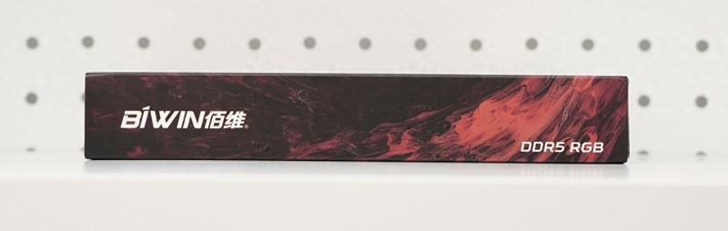 3倍RGB发光面积 能超8000MHz 佰维存储WOOKONG DX100内存评测