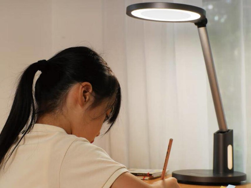 护眼台灯怎么选看哪些指标？护眼台灯十大排名综合盘点