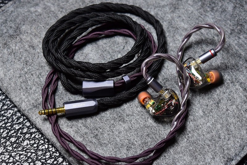 超高完成度才是旗舰本色，一机难求的圣弦耳机黑加仑BC-1891试听