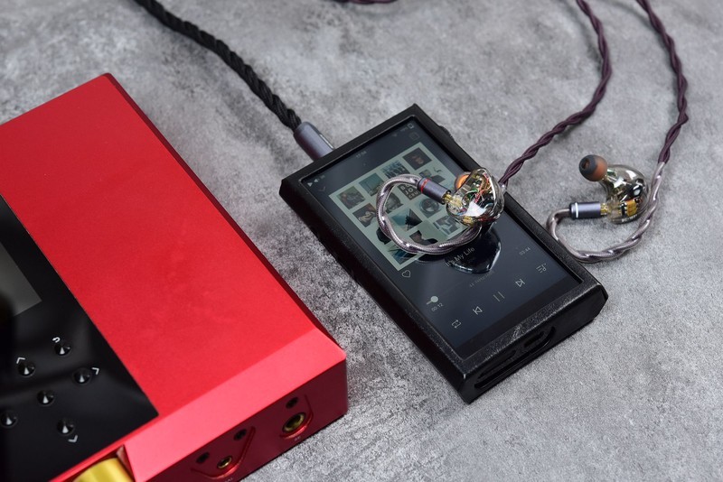 超高完成度才是旗舰本色，一机难求的圣弦耳机黑加仑BC-1891试听