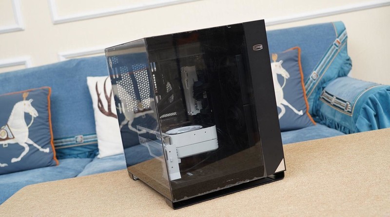 天命人来袭，实测验证9700X、14700K谁更适合游戏&黑神话悟空海景房主机分享