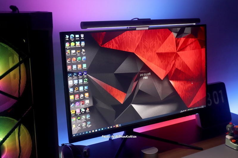桌面冷暖光，墙面RGB，巧用Yeelight屏幕挂灯Pro打造完美桌搭方案