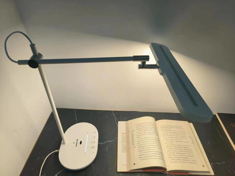 多维度对比三款护眼台灯测评，包含书客、飞利浦、米家等品牌