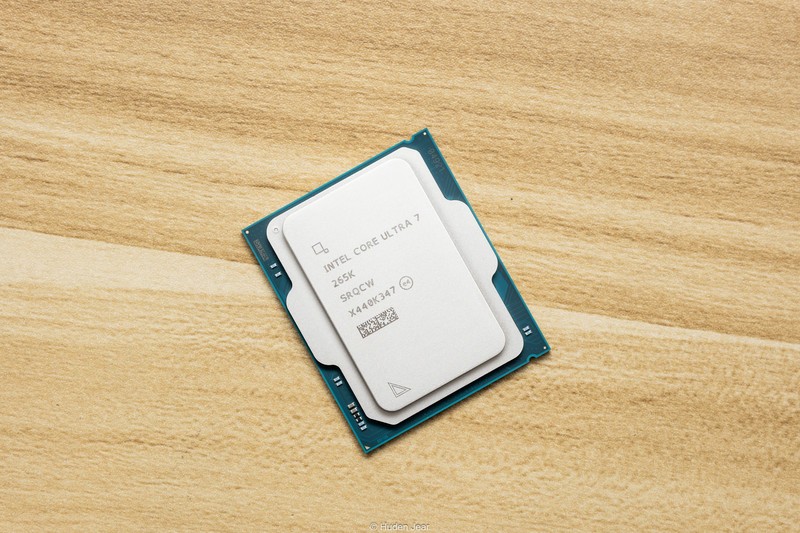 该用谁来玩游戏？R5 9600X & Ultra7 265K对比测试