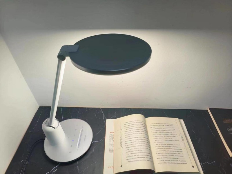 多维度对比三款护眼台灯测评，包含书客、飞利浦、米家等品牌
