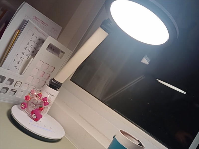 护眼台灯真的护眼吗？揭露台灯怎么选的小秘密