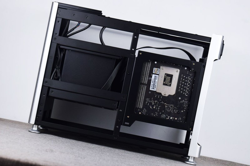 酷炫小巧的老头乐，英特尔11400F+七彩虹B560I 简单装机试玩