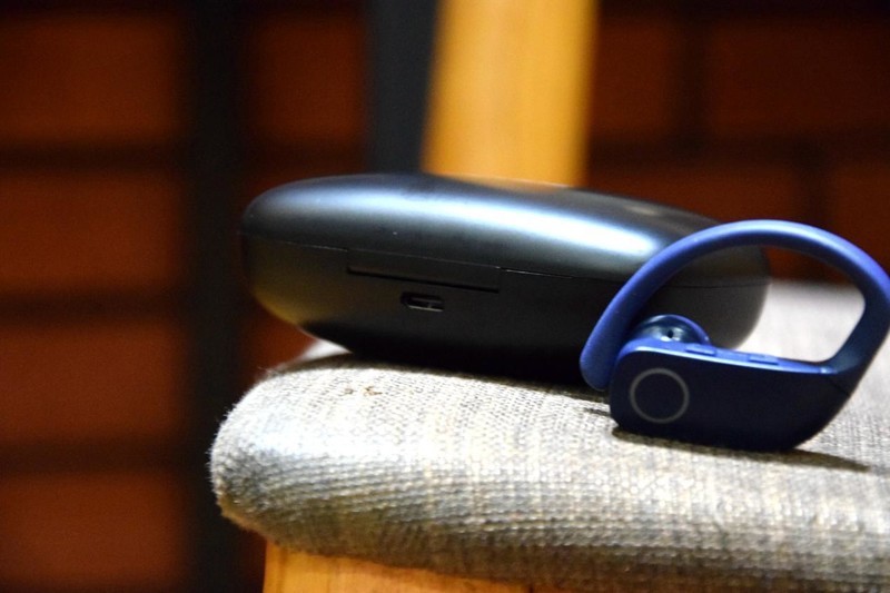 满足剧烈运动佩戴，融入TWS技术，入门级运动耳机SANAG塞那Z9点评