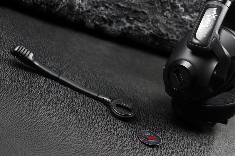 三模连接 听声辨位 制胜体验——音珀H3 Hybrid暖雪联名款体验