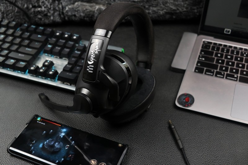 三模连接 听声辨位 制胜体验——音珀H3 Hybrid暖雪联名款体验