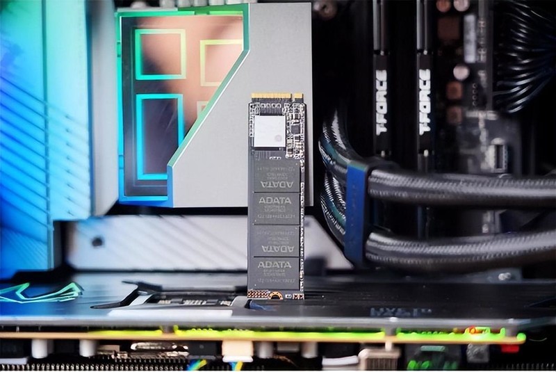 售价比机械硬盘还低？QLC SSD靠谱？ XPG 翼龙S20实测体验!