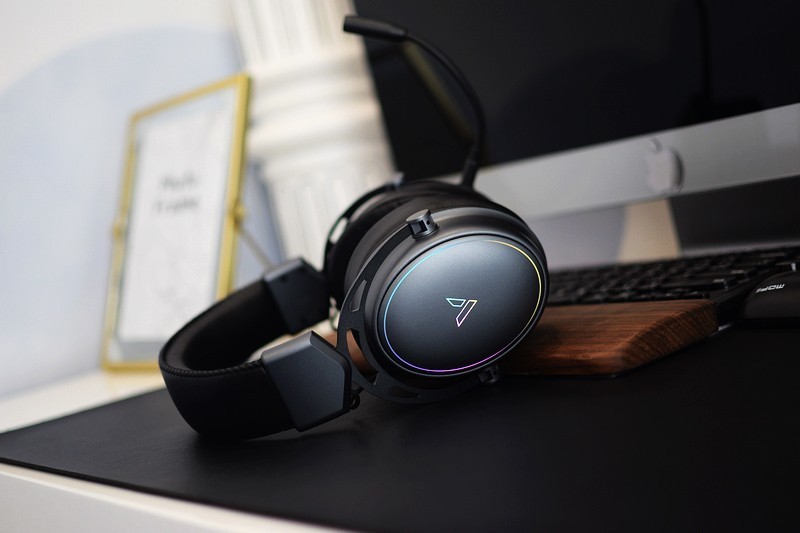 震撼音效体验，雷柏VH800双模无线RGB游戏耳机详测