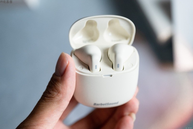 简约灵巧的百元真无线，颜值出众音质好，BarbetSound Buds T60体验