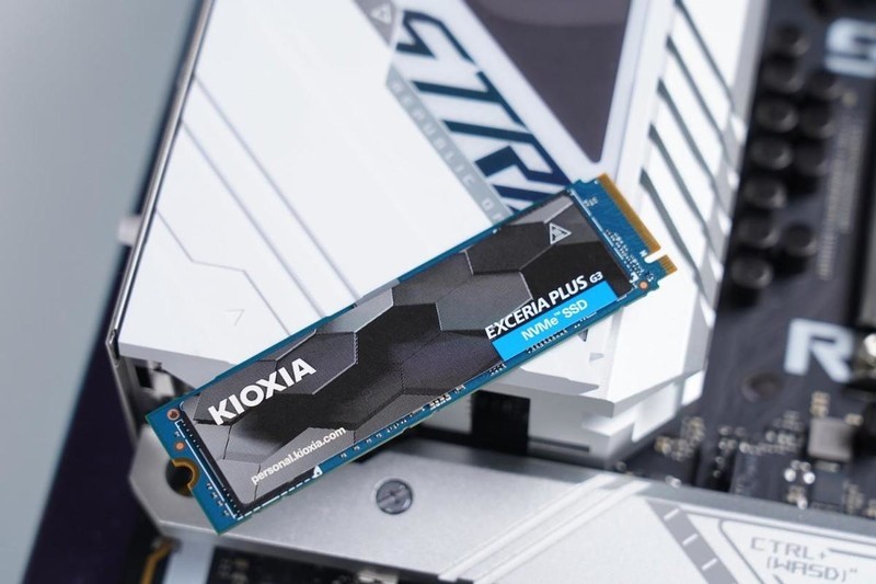 年终奖发了，喜提名人堂RTX4080水冷海景房主机