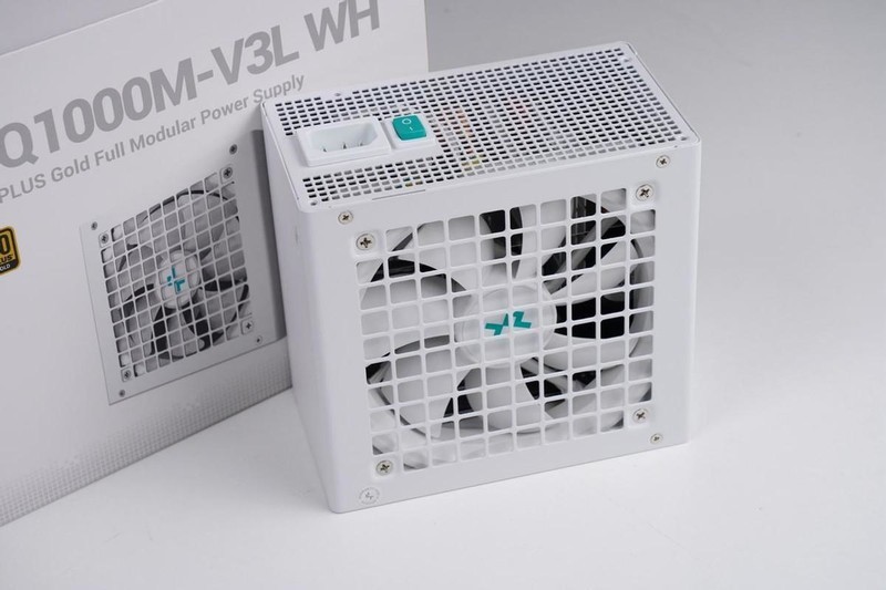 年终奖发了，喜提名人堂RTX4080水冷海景房主机