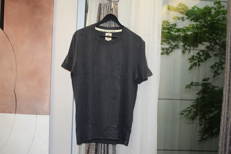 先进低捻工艺 上纺拾柒棉 重磅吸湿排汗短袖T恤