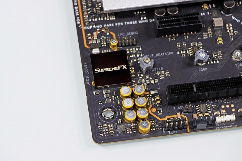 9900X VS 14900K，谁才是多面手？X670E 吹雪与 RTX 4080 SUPER 月白搭台