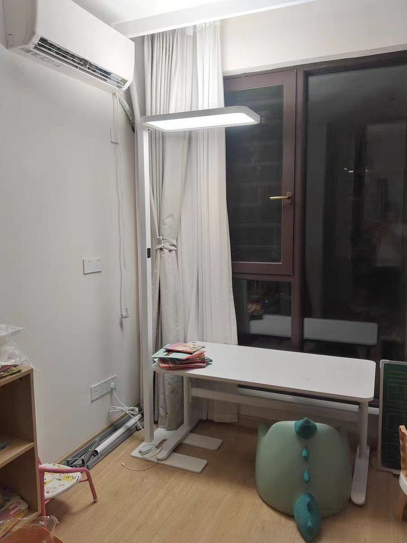 护眼落地灯十大品牌哪个牌子更好更专业？几招助你护眼效果大幅提升