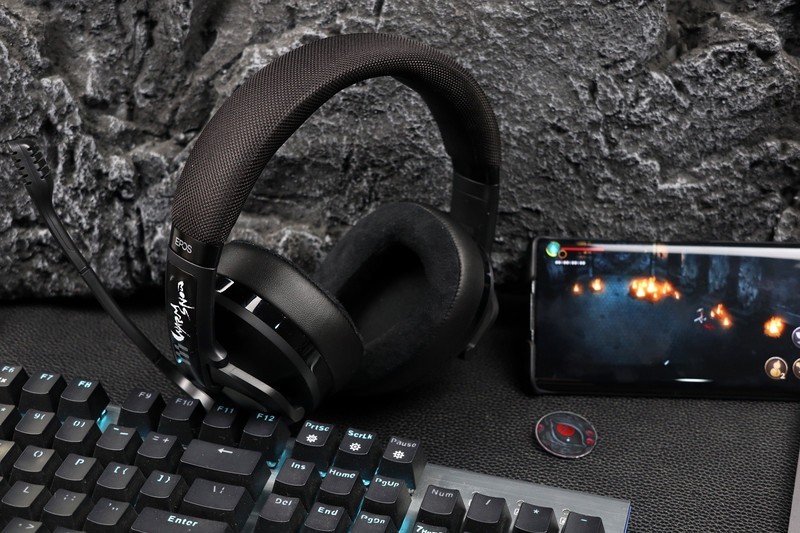 三模连接 听声辨位 制胜体验——音珀H3 Hybrid暖雪联名款体验