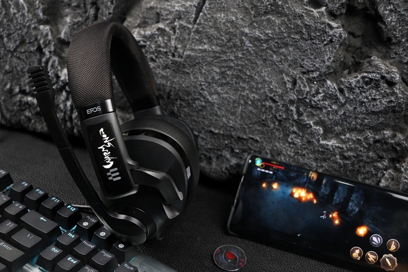 三模连接 听声辨位 制胜体验——音珀H3 Hybrid暖雪联名款体验