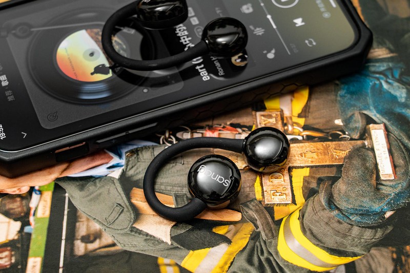 开放式轻量化设计，零重力悬浮佩感，sanag塞那Z61S PRO运动耳机评测