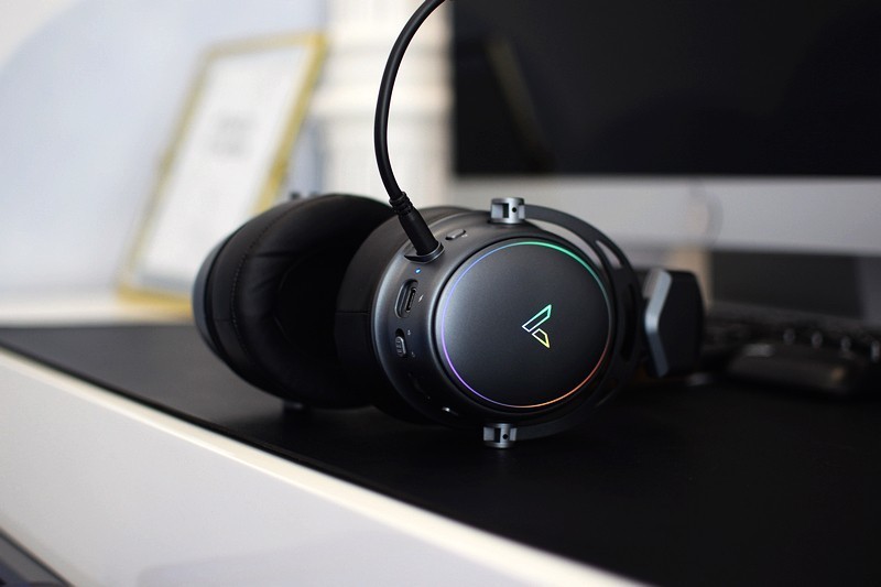 震撼音效体验，雷柏VH800双模无线RGB游戏耳机详测