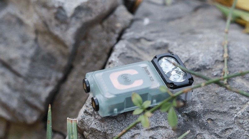 务本X3猫头鹰：首款无线充电多功能户外手电，还带磁吸，有点强