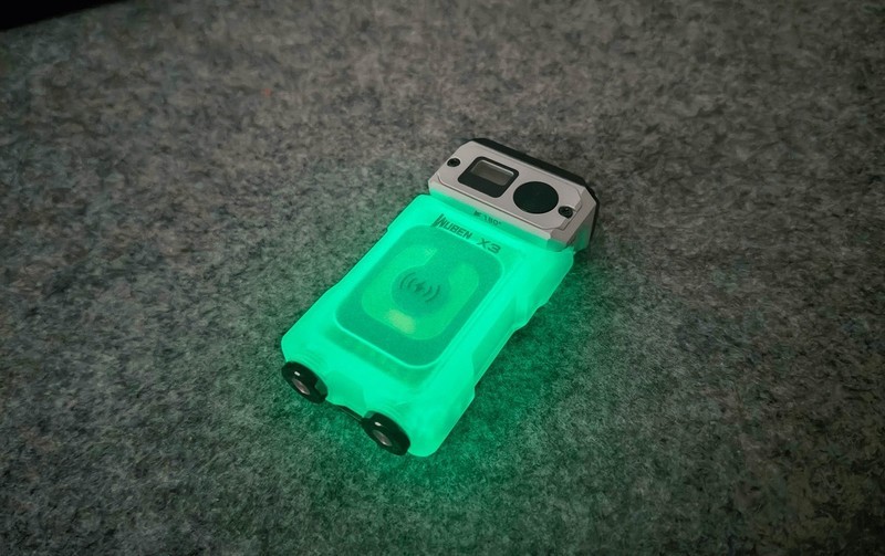 务本X3猫头鹰：首款无线充电多功能户外手电，还带磁吸，有点强