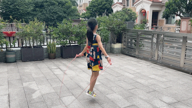 时刻表关爱，畅联无障碍-360儿童电话手表10X使用评测