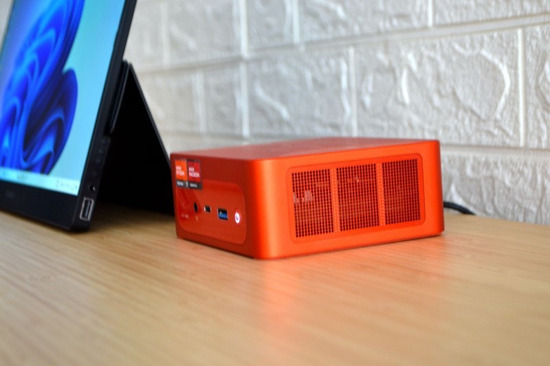 传统台式机被淘汰？同样的性能，体积小了40倍！零刻SER7首发测评