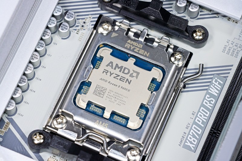 AMD Ryzen 5 9600X 真香！还选啥 14600KF 啊！