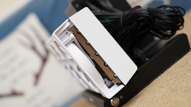 迷你主机新玩法，铭凡 X1 Pro-370+9070 GRE实现高性能游戏小钢炮