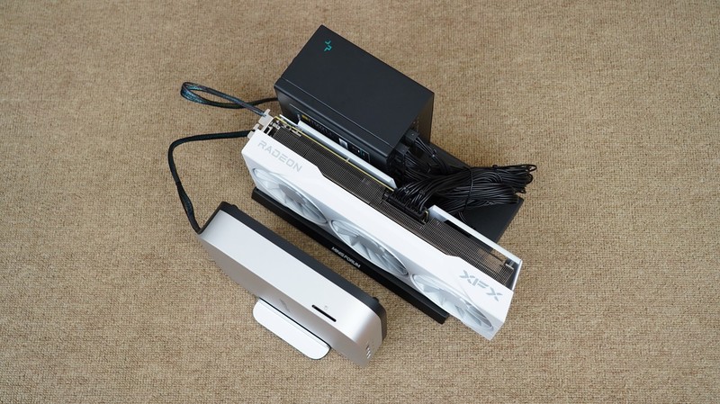 迷你主机新玩法，铭凡 X1 Pro-370+9070 GRE实现高性能游戏小钢炮