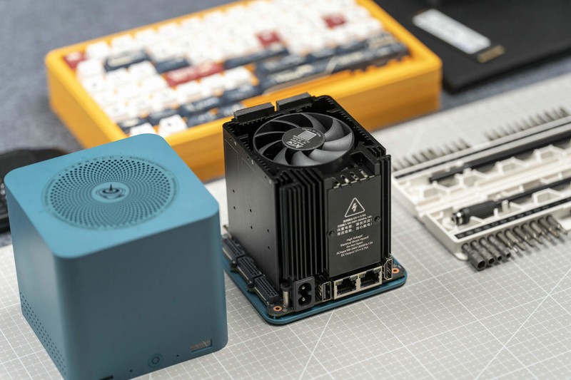 内置6个M.2硬盘位，可搭建全闪NAS，千元级迷你主机零刻ME mini