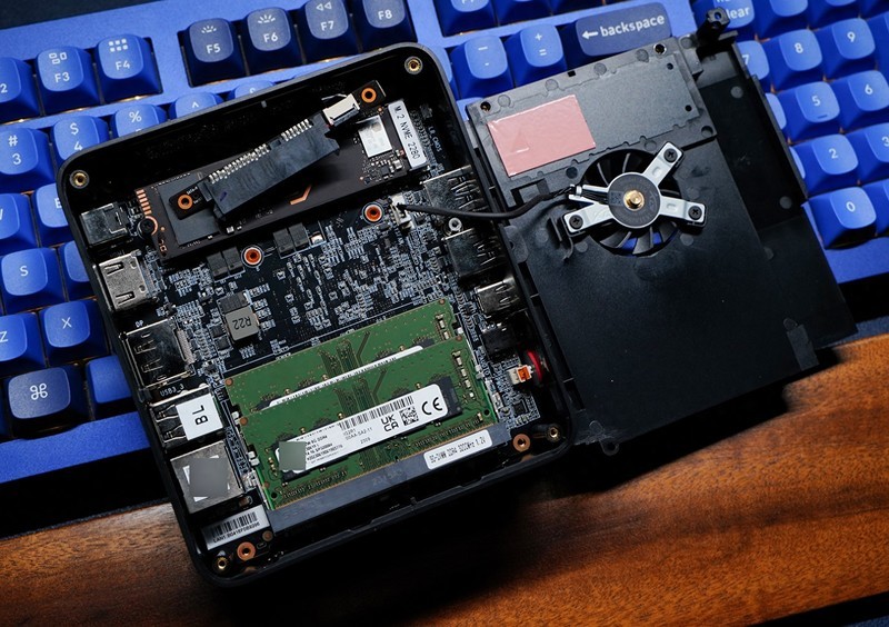 好用够小的桌面神器 零刻 SER5 MAX深度评测