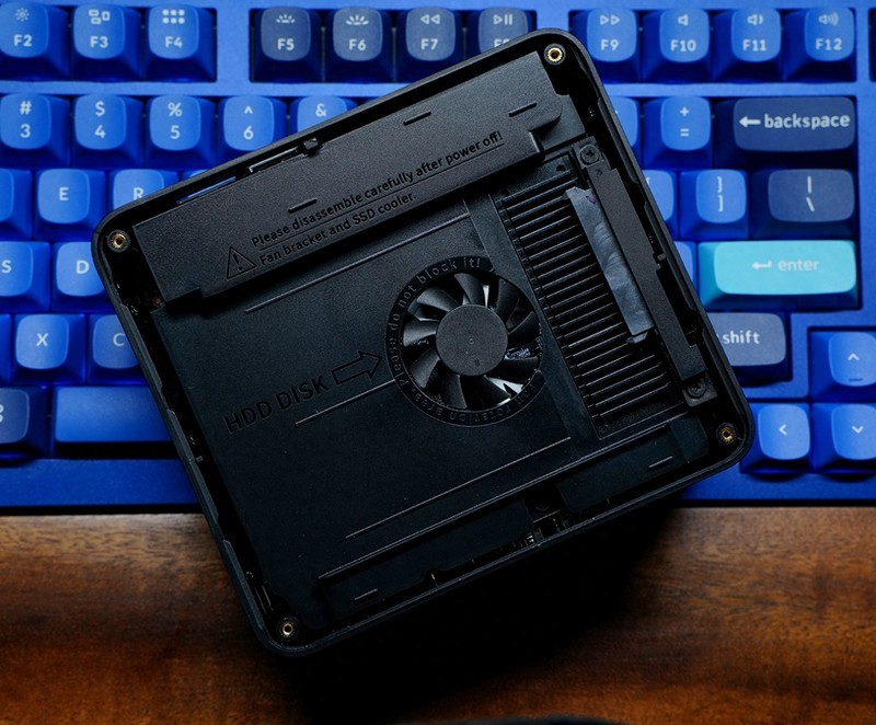 好用够小的桌面神器 零刻 SER5 MAX深度评测