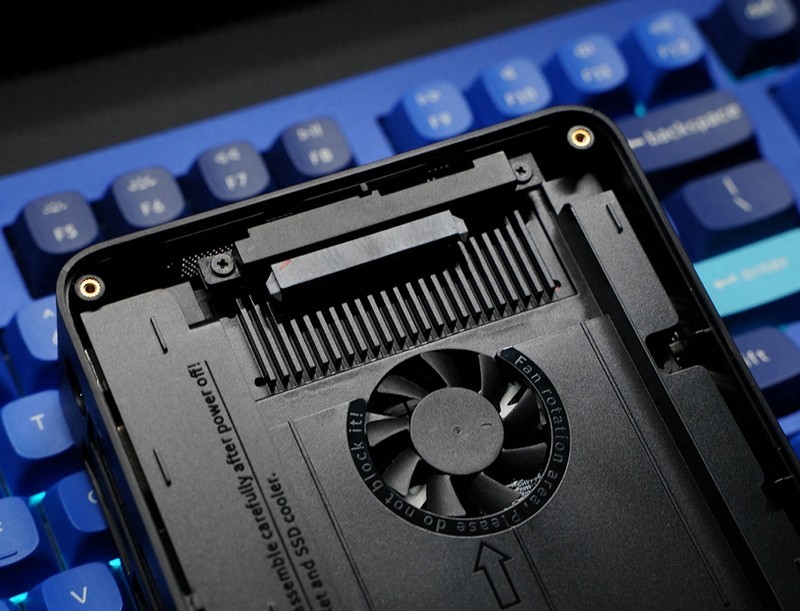 好用够小的桌面神器 零刻 SER5 MAX深度评测