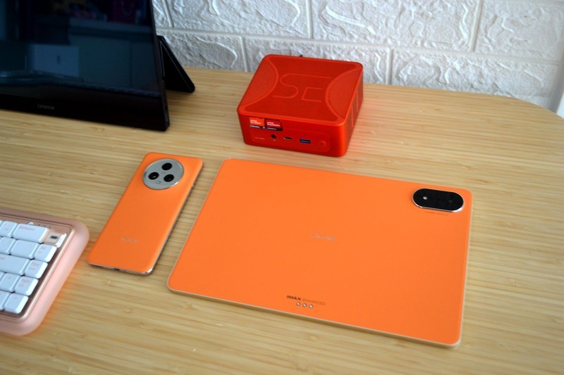 传统台式机被淘汰？同样的性能，体积小了40倍！零刻SER7首发测评