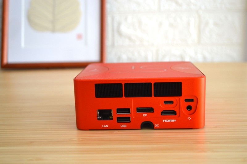 传统台式机被淘汰？同样的性能，体积小了40倍！零刻SER7首发测评